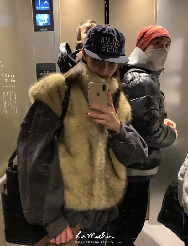 寬袖立領拉鍊毛毛背心